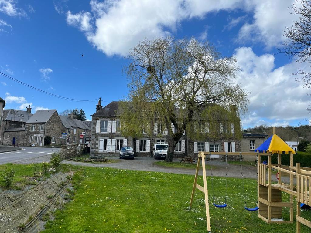 La Maison Des Amis En Normandie Pontfarcy Esterno foto