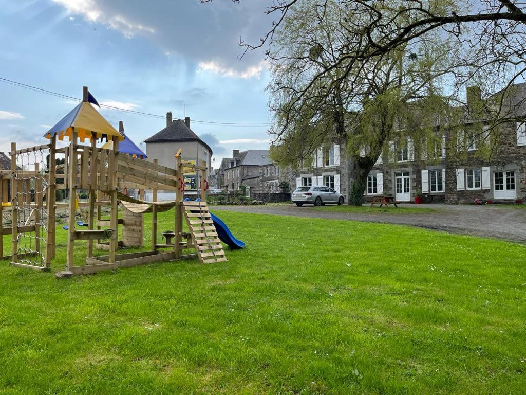 La Maison Des Amis En Normandie Pontfarcy Esterno foto