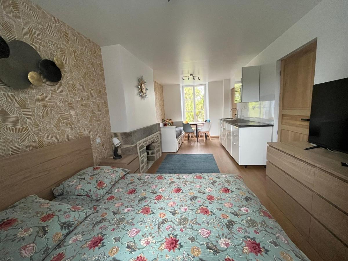 La Maison Des Amis En Normandie Pontfarcy Esterno foto